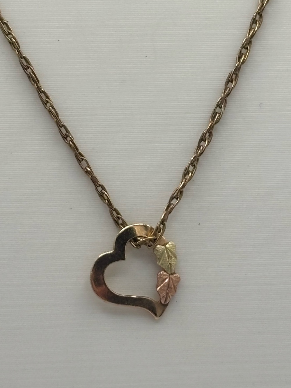 Black Hills Gold 10K Heart Pendant Necklace 14K Gold Filled Chain 20" Tri-Tone